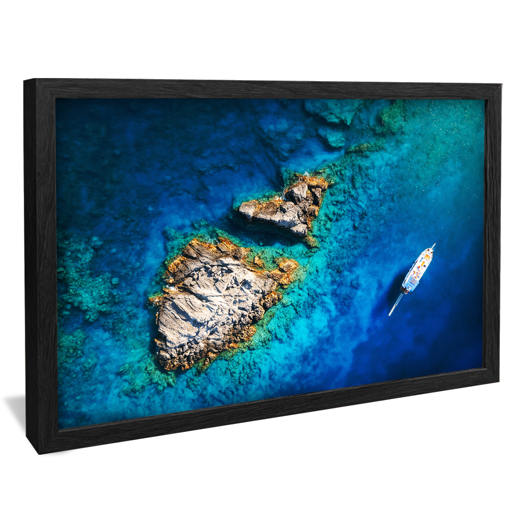 Boat in the Ocean Canvas V1033