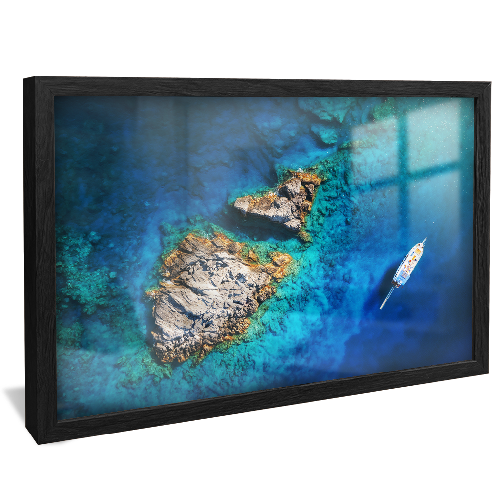 Boat in the Ocean Canvas V1033