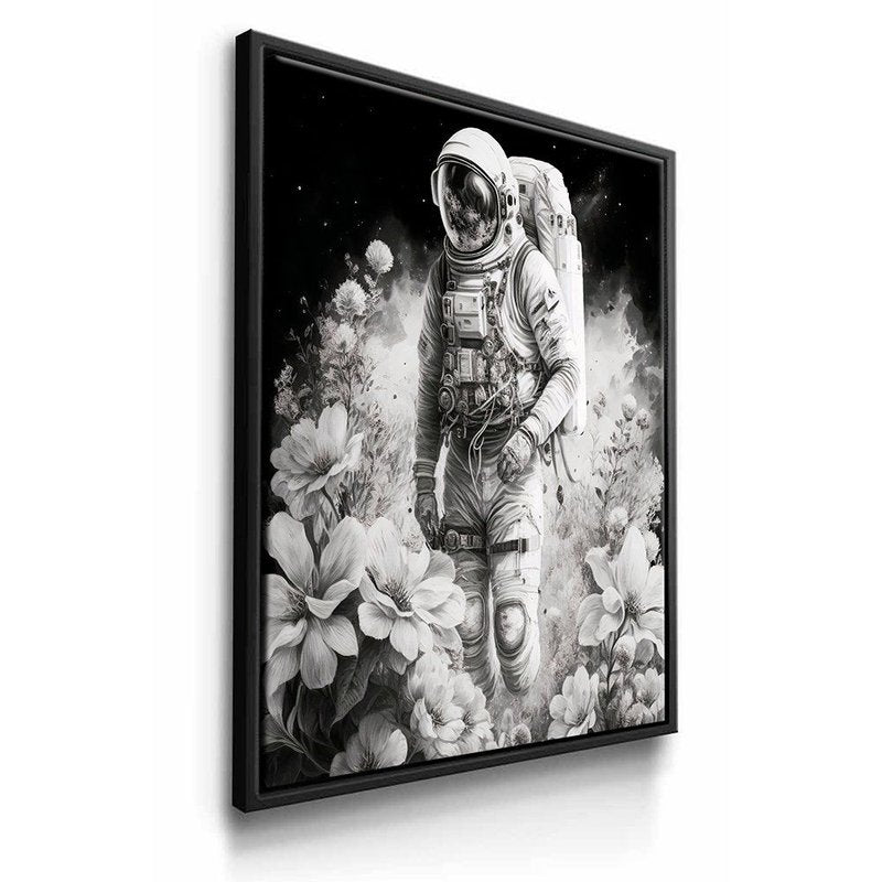 Astronaut Flores Canvas