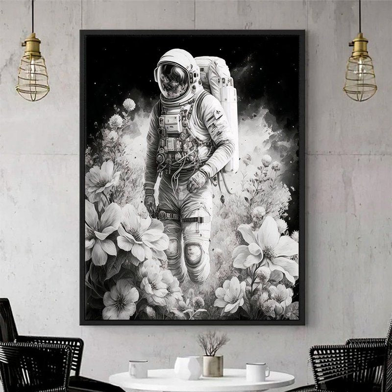 Astronaut Flores Canvas