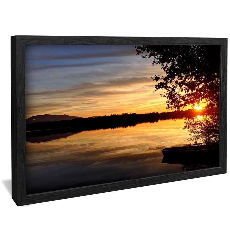 Beautiful Sunset in Lake V1572 Canvas
